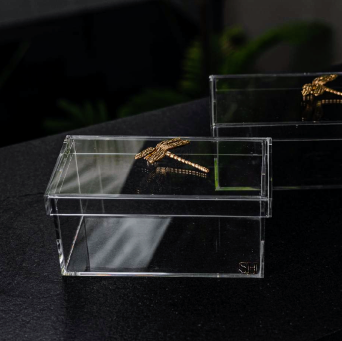 Caixa Acrílica com Libélula Dourada em Latão – 15 cm e 20 cm