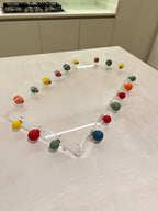 Bandeja Color Joy Acrílico Cristal com Esferas Coloridas – 58 cm