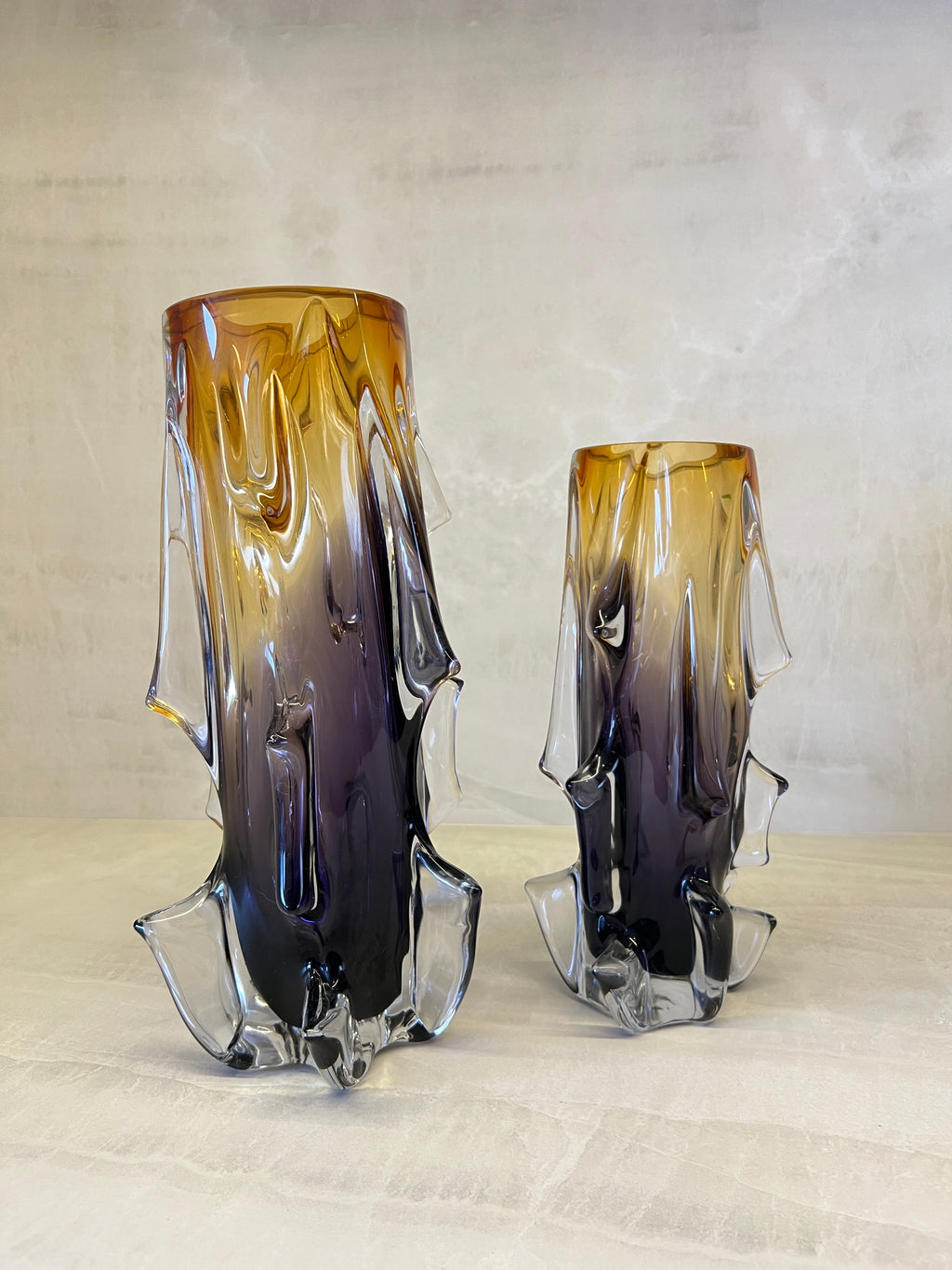 Vaso Ravello Vidro Murano – Tamanhos P e M (Âmbar com Roxo ou Cinza Quartzo)